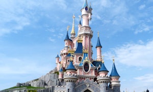 Disneyland® Paris + TransportationMin. Particip : 2  |  book 20 days early